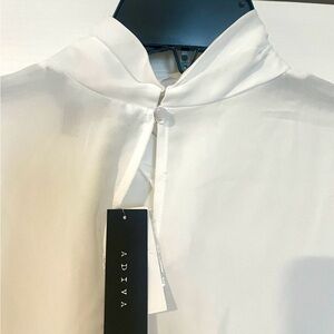 Ladies  Lace Long Sleeve 
White 
Size M